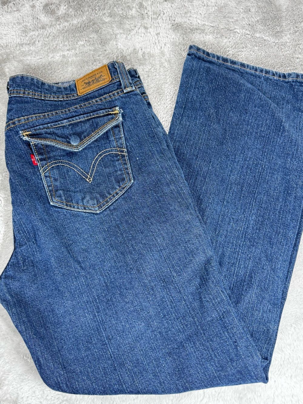 Levi's 515 Boot Cut Women Size 14 Medium Wash Denim Jeans Flap Back Pockets